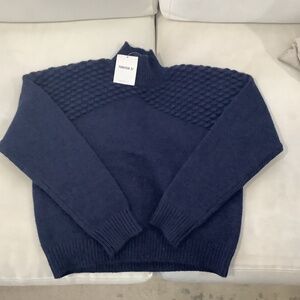 Forever 21 NWT navy popcorn sweater